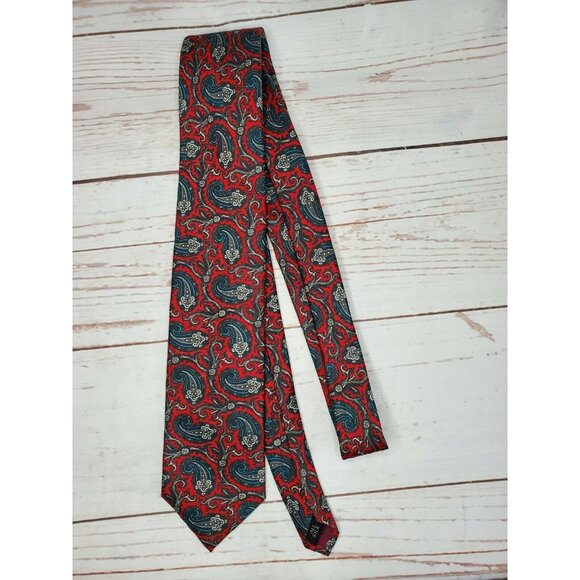 John Clarendon Multicolored Paisley U.S.A Made %100 Silk Tie - Picture 2 of 11